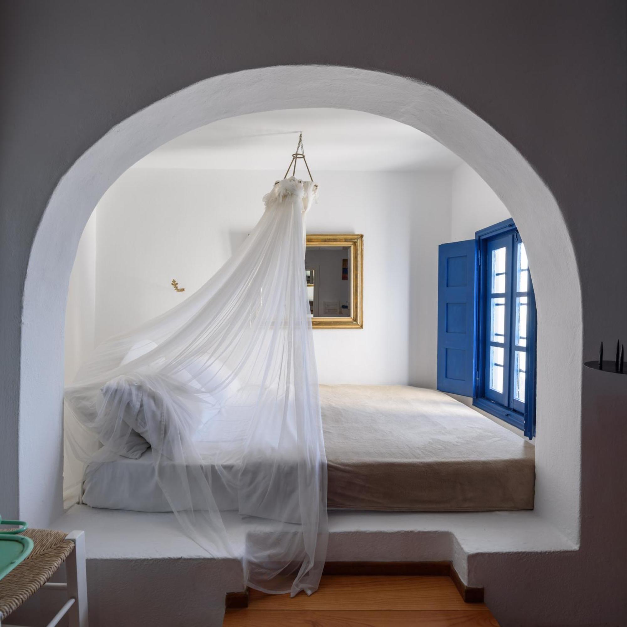 Heliotopos Imerovigli  Habitación foto